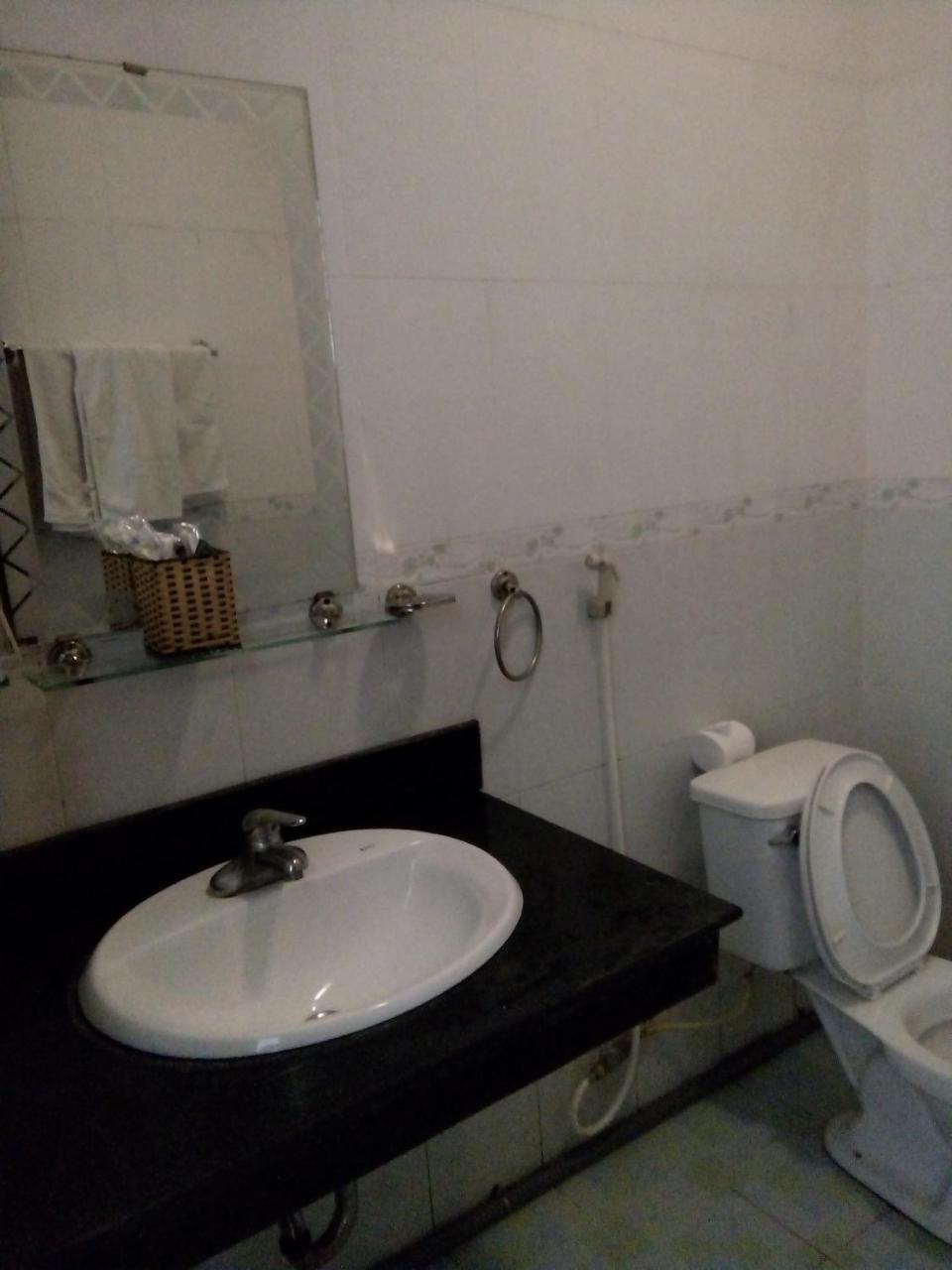 Hotel Khach San Thuong Mai Yen Thinh Exteriér fotografie